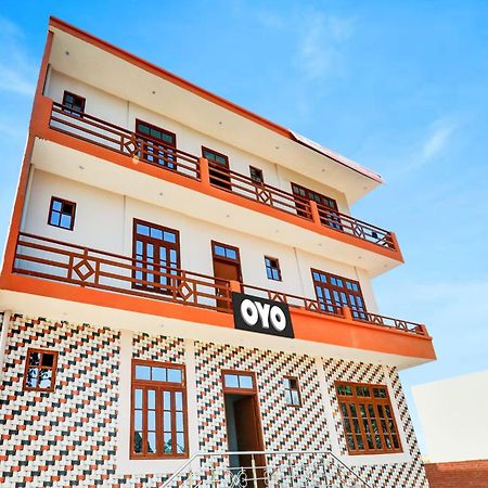 Hotel O Aradhya Galaxy Bhauli Exterior foto